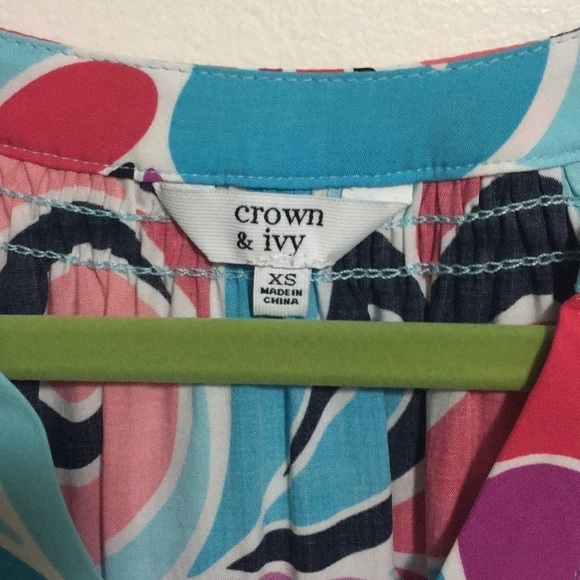 CROWN & IVY TOP SZ XS - Picture 3 of 4